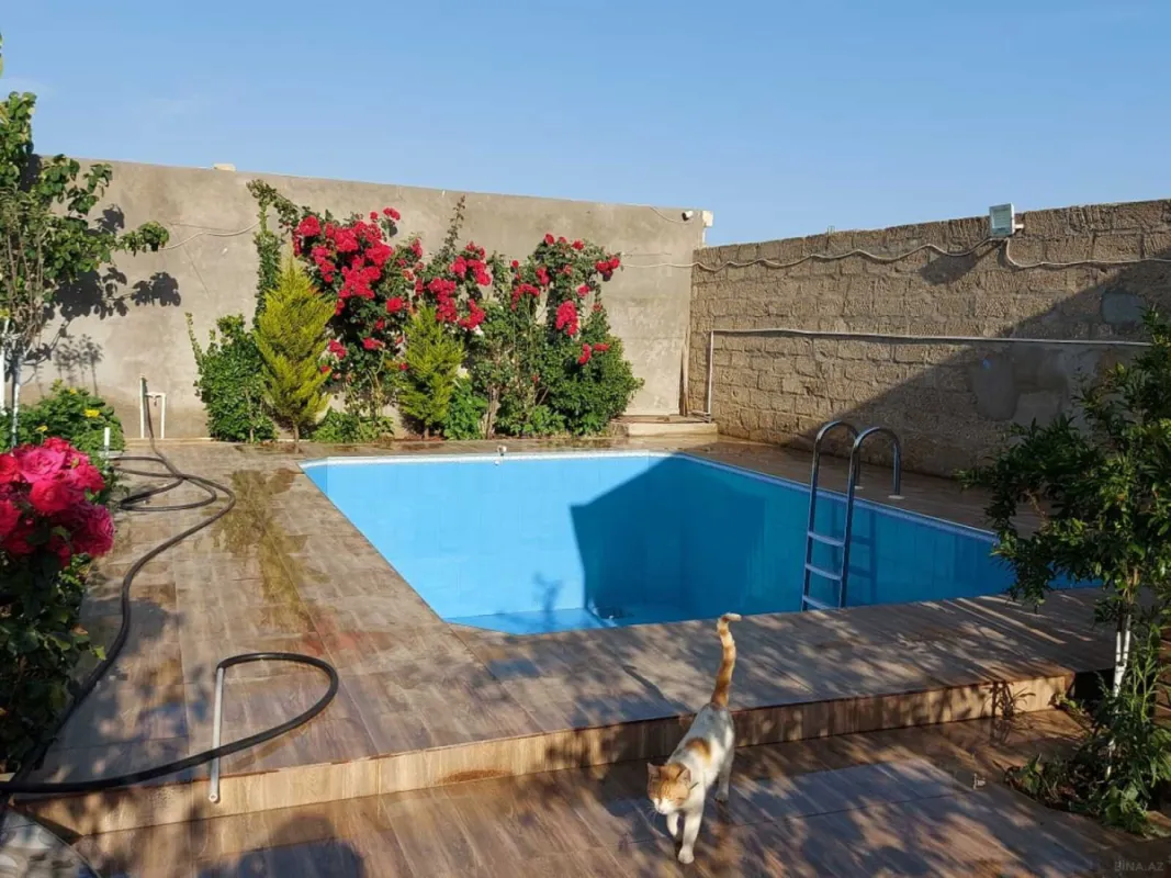 Kirayə verilir 5 otaqlı həyət evi 200 m²