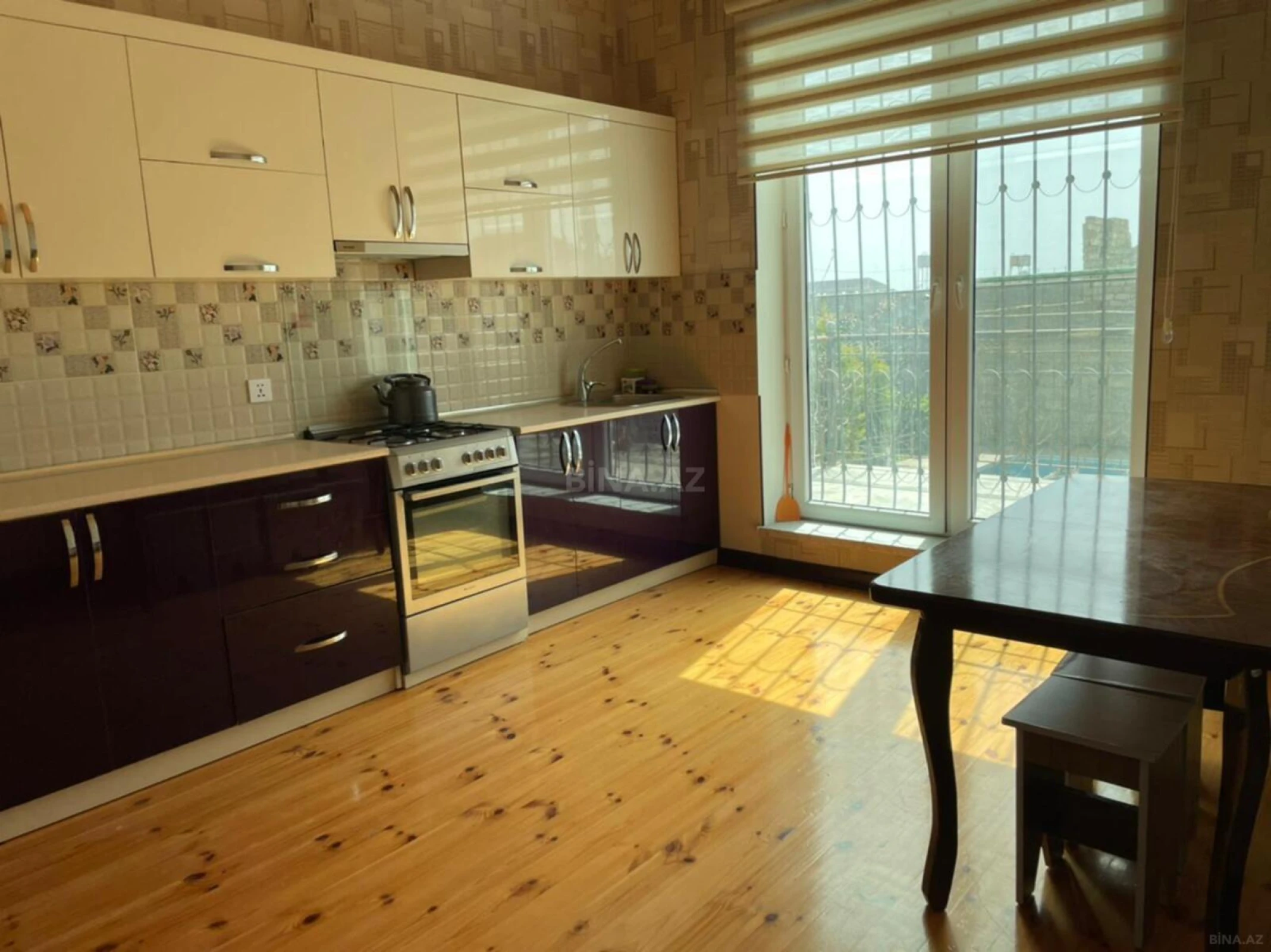 Kirayə verilir 5 otaqlı həyət evi 200 m²
