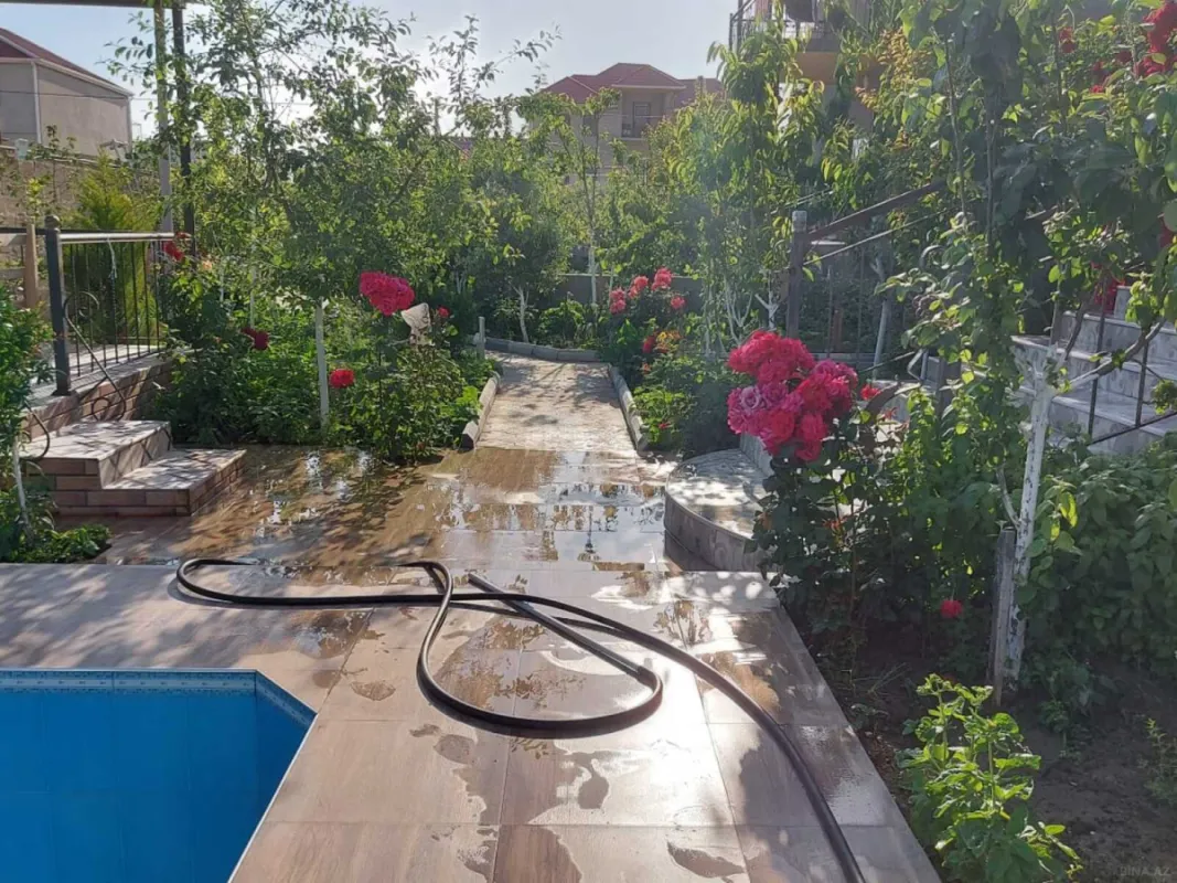 Kirayə verilir 5 otaqlı həyət evi 200 m²