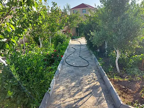 Kirayə verilir 5 otaqlı həyət evi 200 m²