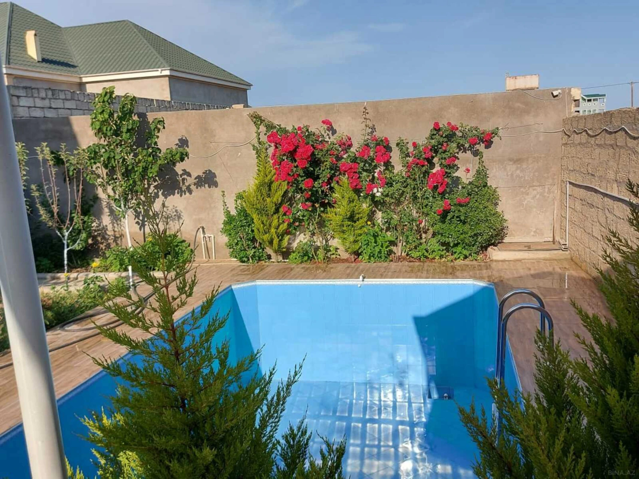 Kirayə verilir 5 otaqlı həyət evi 200 m²