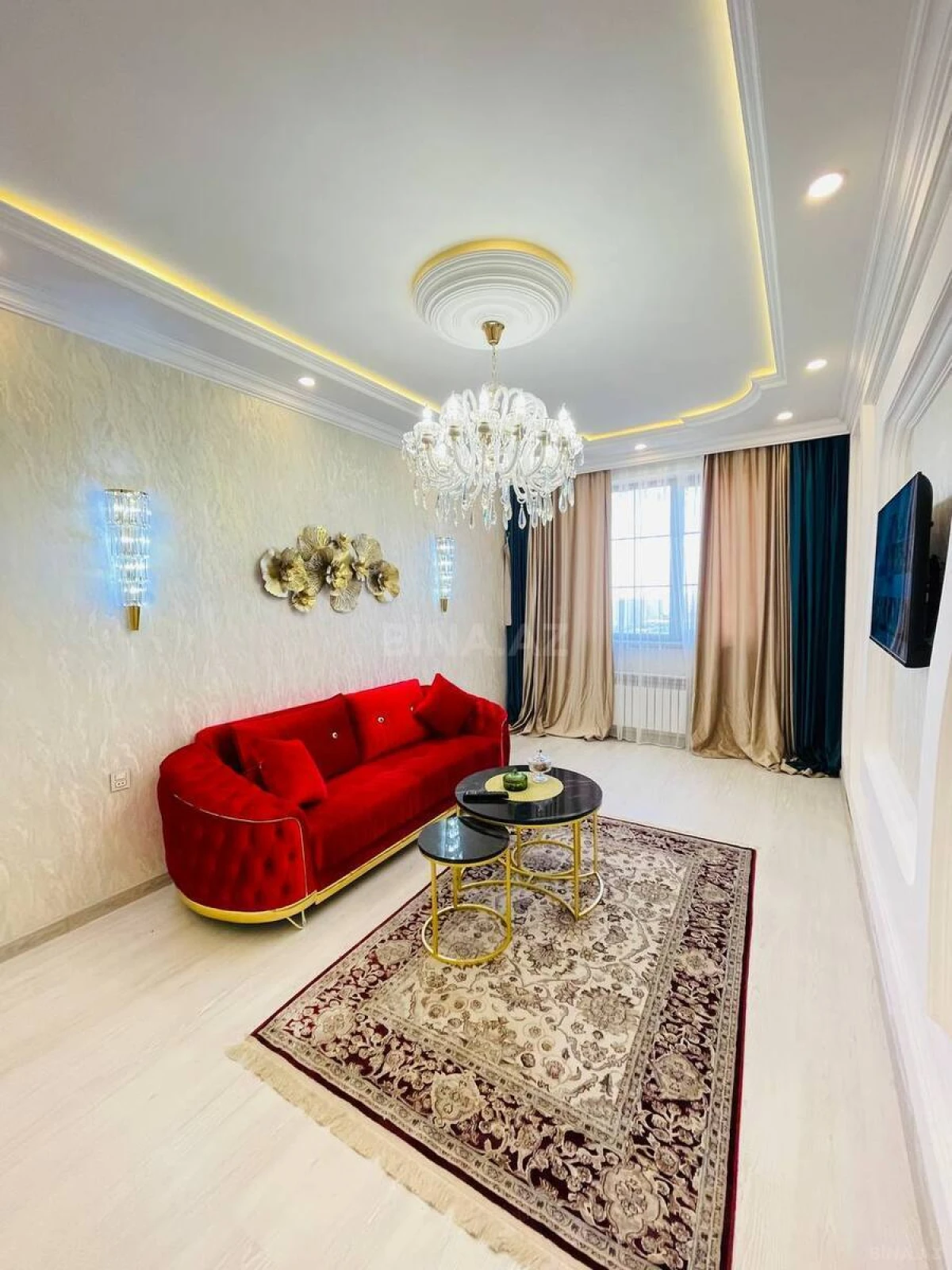 Kirayə verilir 2 otaqlı mənzil 70 m²