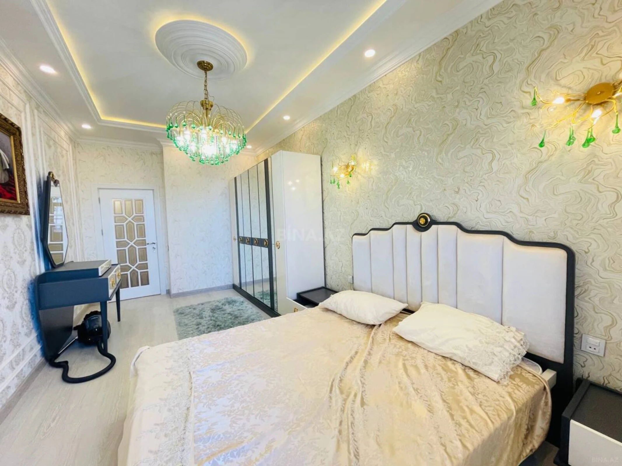 Kirayə verilir 2 otaqlı mənzil 70 m²