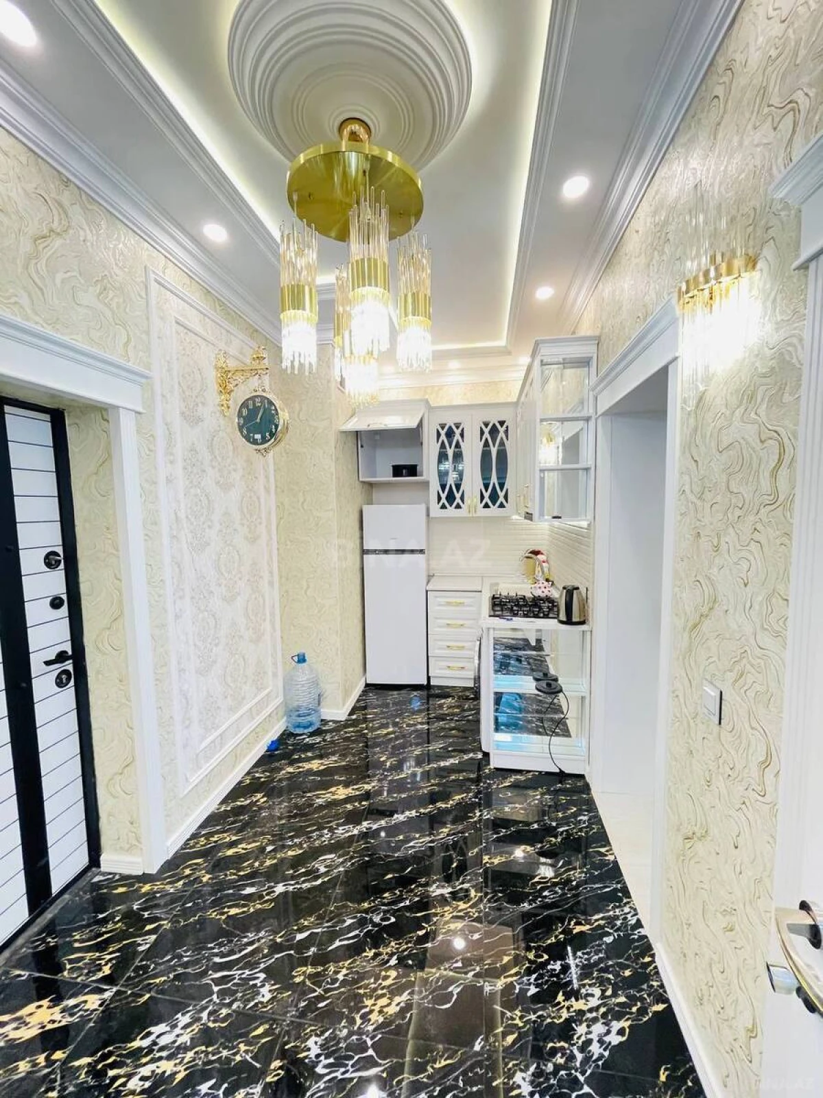 Kirayə verilir 2 otaqlı mənzil 70 m²