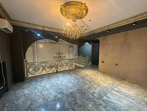 Kirayə verilir obyekt 240 m²