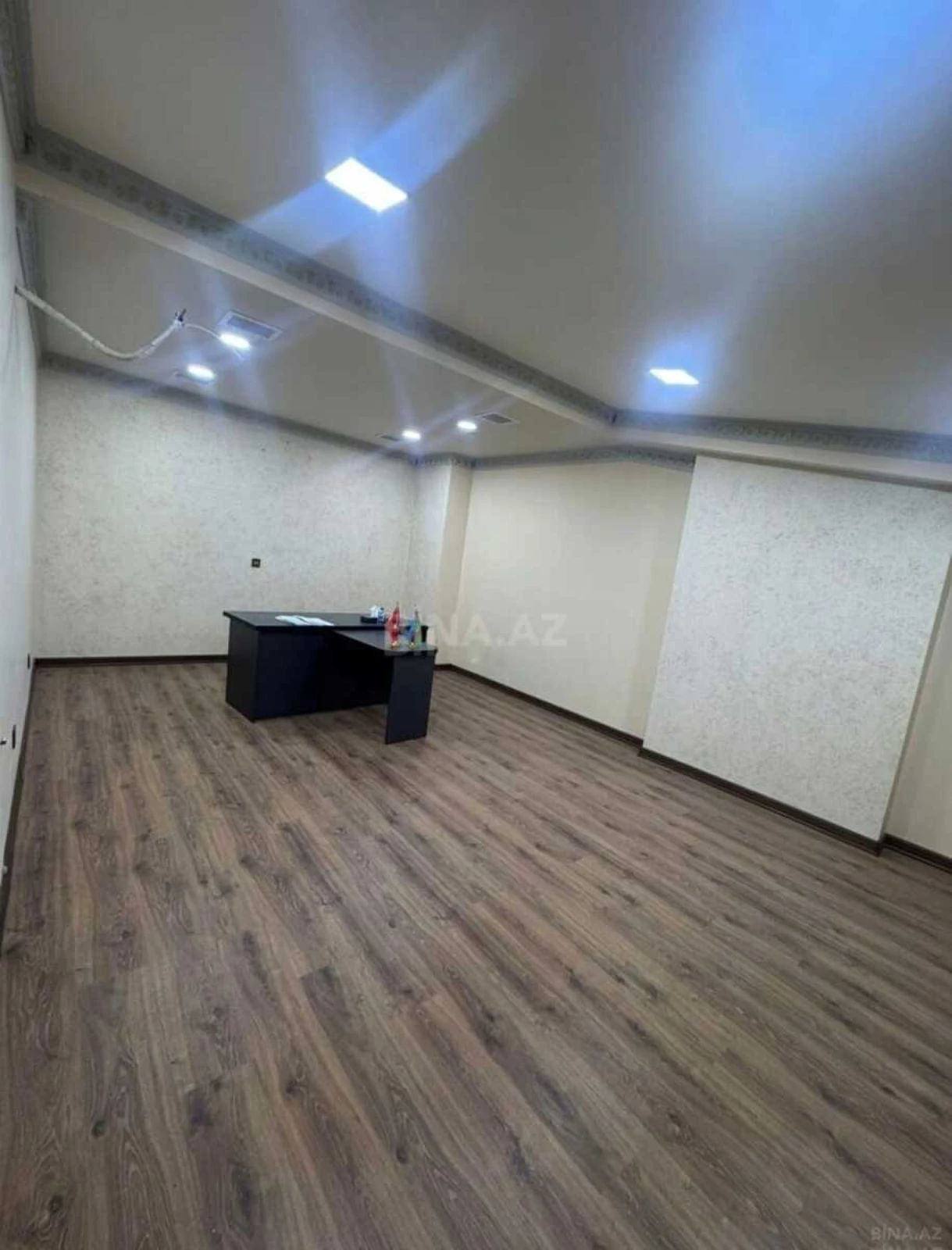 Kirayə verilir obyekt 240 m²