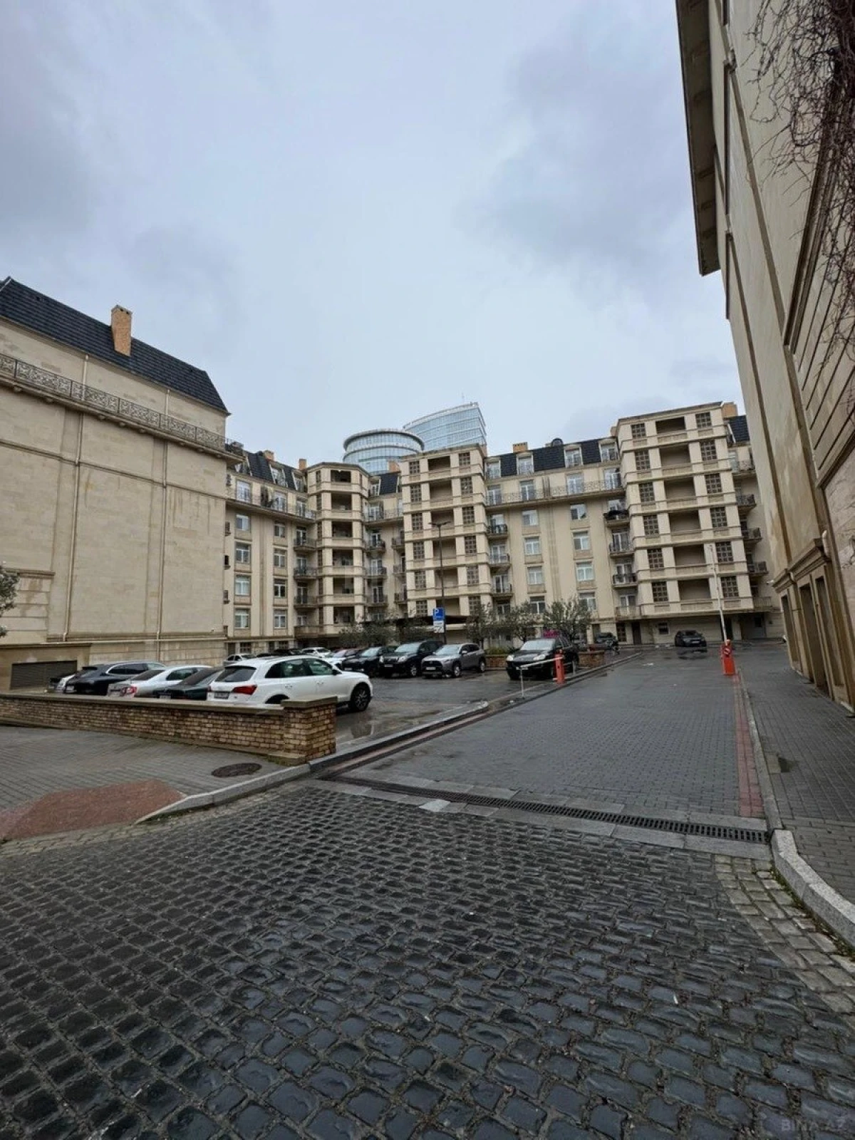 Kirayə verilir 2 otaqlı mənzil 70 m²