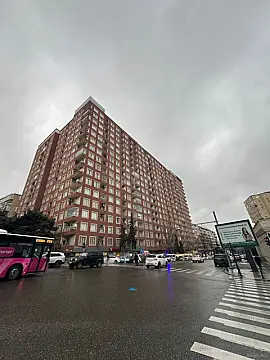 Satılır 2 otaqlı mənzil 53 m² — Bakı, Memar Əcəmi yanı 2 otaq 53.00 m²