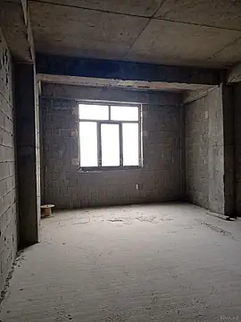 Satılır 4 otaqlı mənzil 153 m²