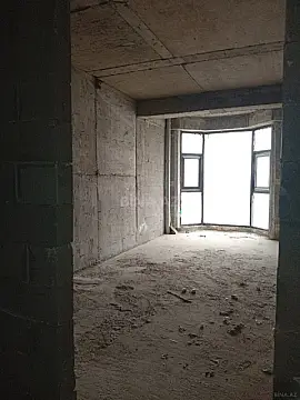 Satılır 4 otaqlı mənzil 153 m²