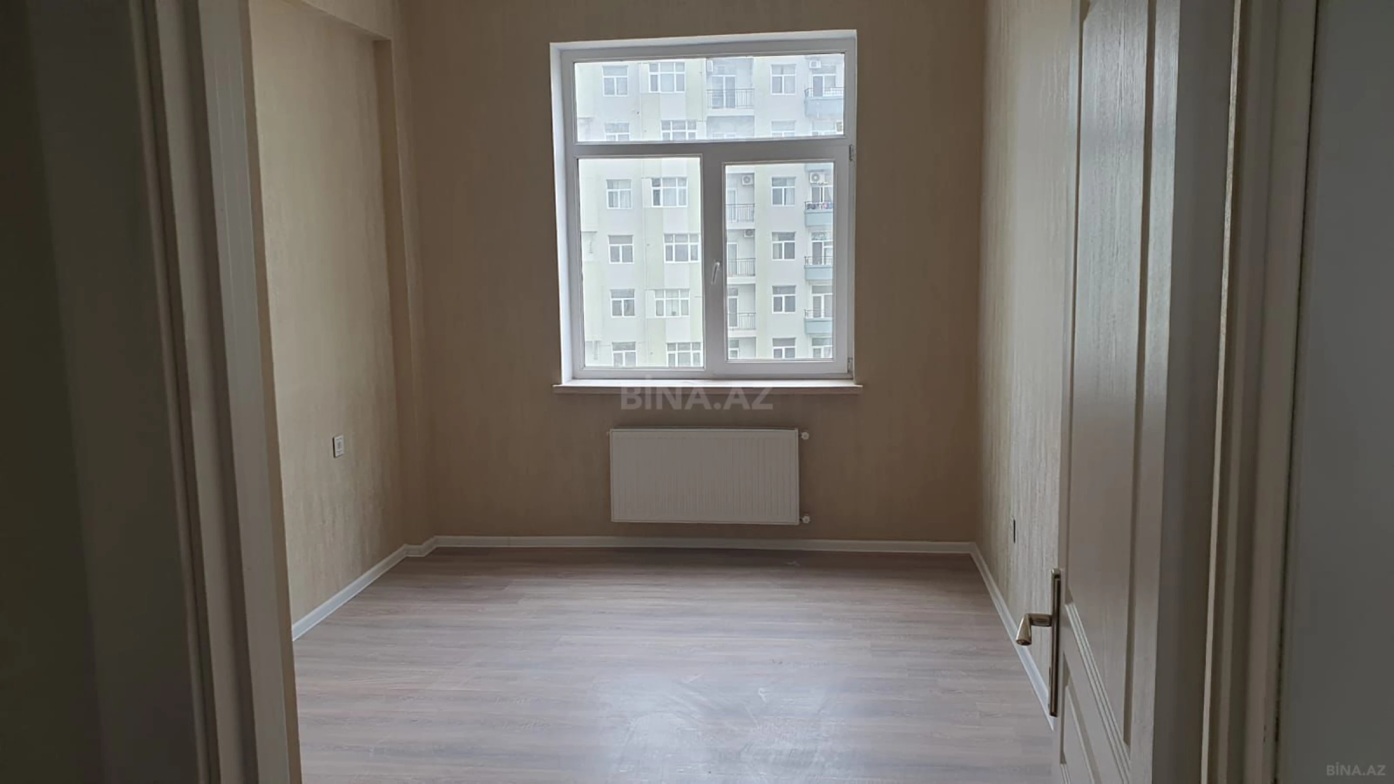 Satılır 4 otaqlı mənzil 110 m²