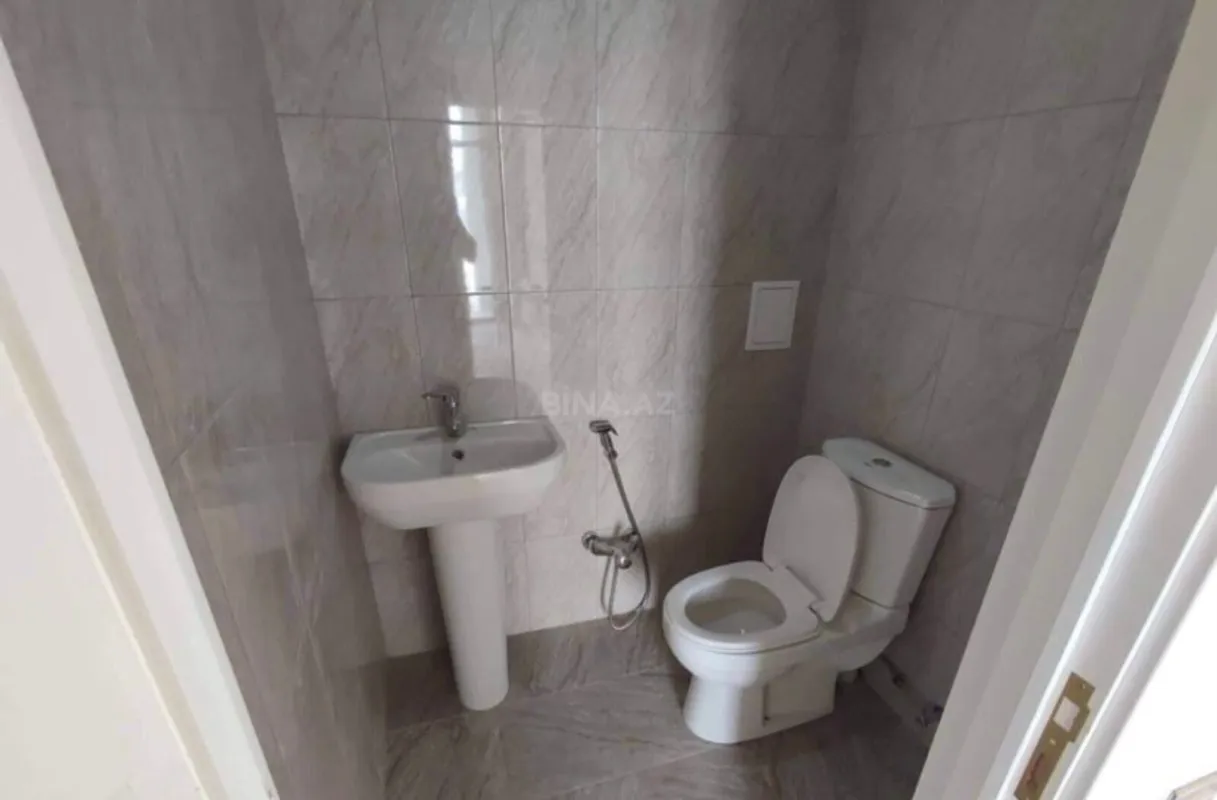 Satılır 4 otaqlı mənzil 110 m²