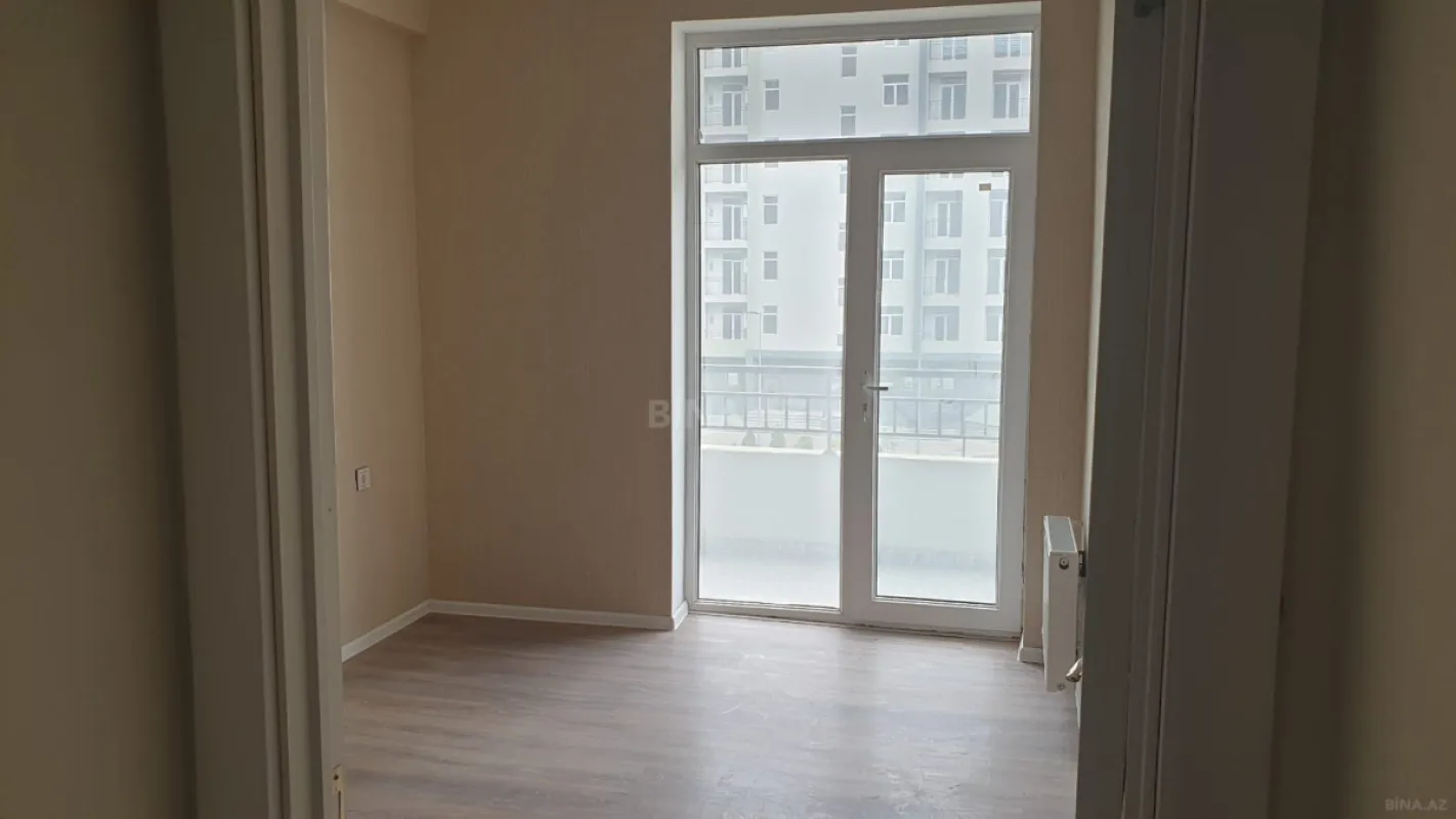 Satılır 4 otaqlı mənzil 110 m²