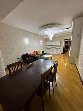 Kirayə verilir 3 otaqlı mənzil 170 m² — Bakı, Nizami 3 otaq 170.00 m²