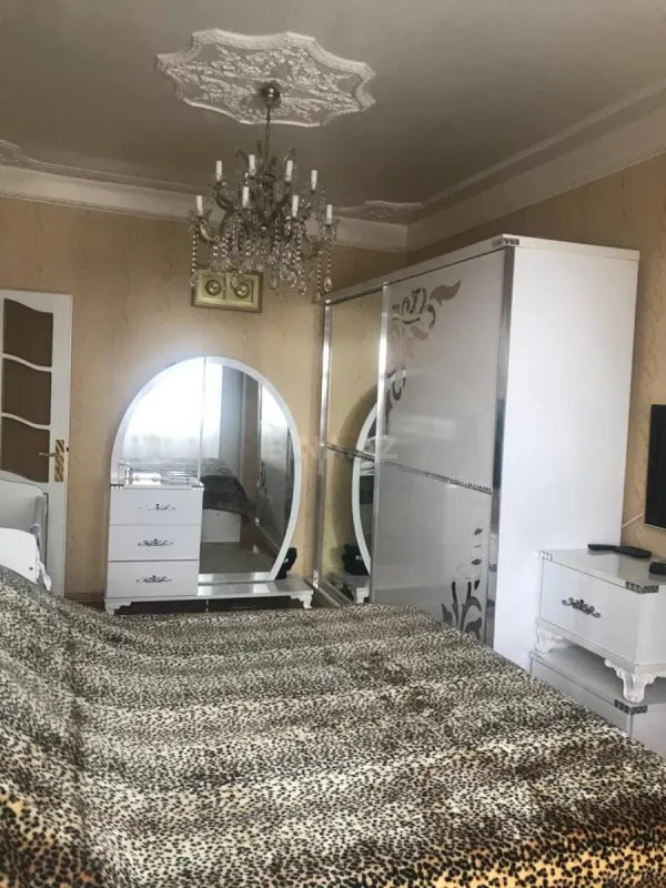 Satılır 3 otaqlı mənzil 85 m²