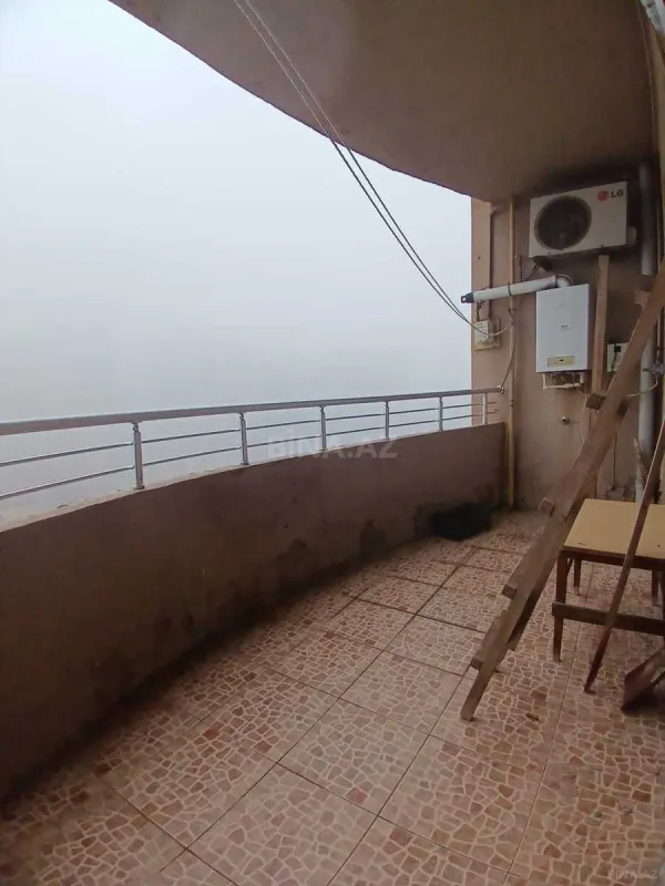 Kirayə verilir 3 otaqlı mənzil 118 m²