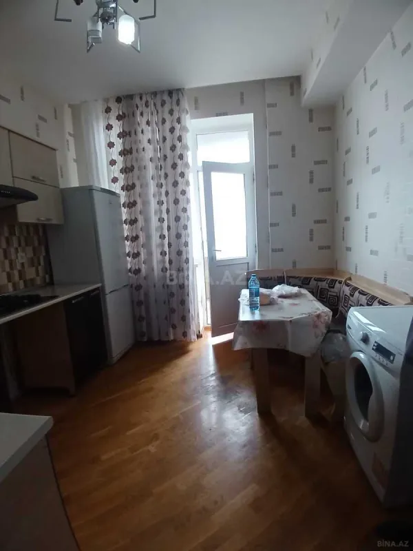 Kirayə verilir 3 otaqlı mənzil 118 m²