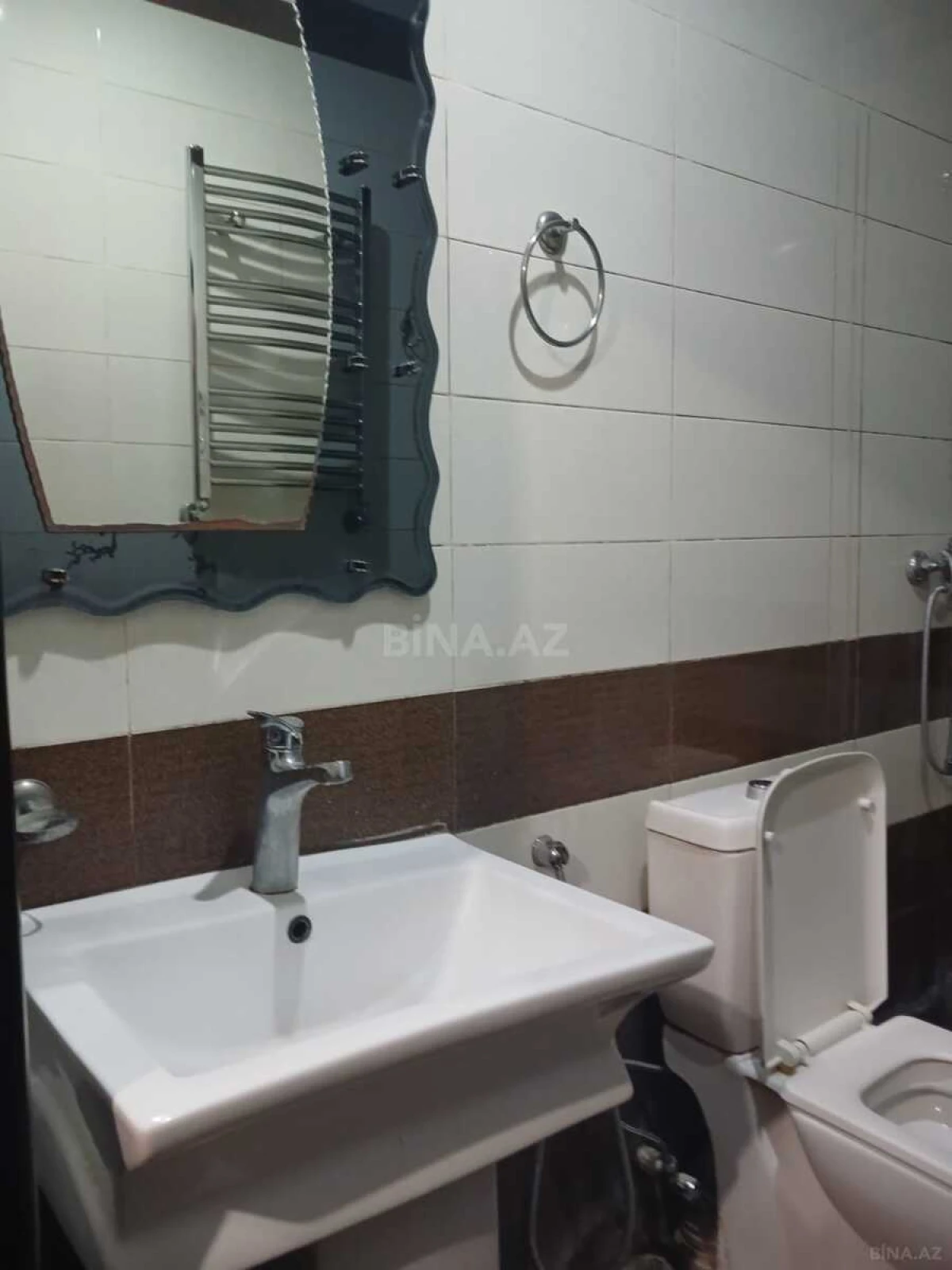 Kirayə verilir 3 otaqlı mənzil 118 m²