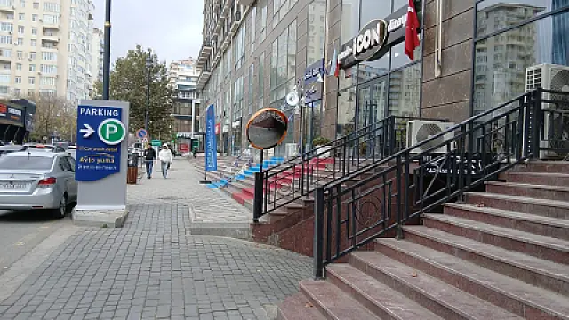 Kirayə verilir obyekt 175 m² — Bakı 175.00 m²