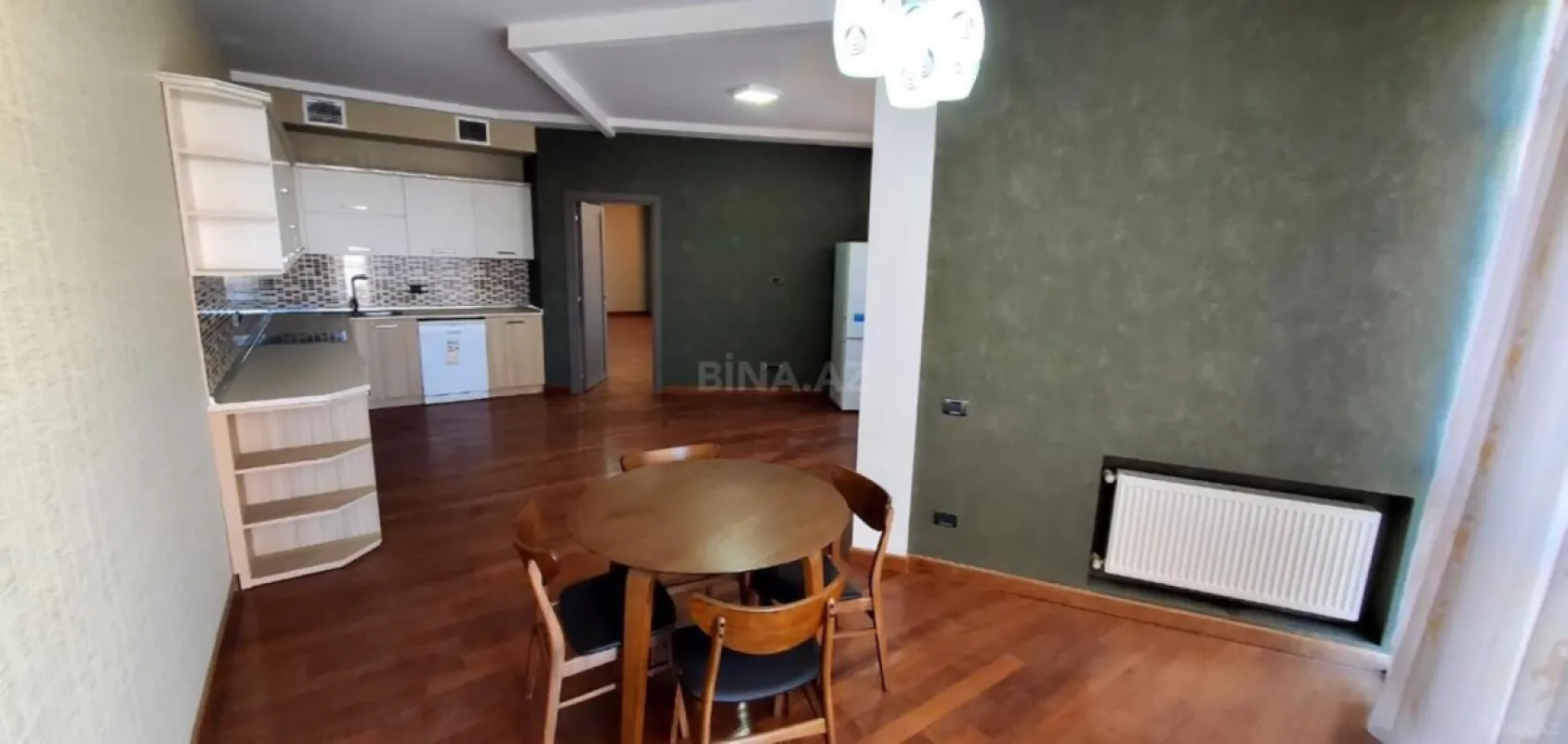 Satılır 3 otaqlı mənzil 217 m²