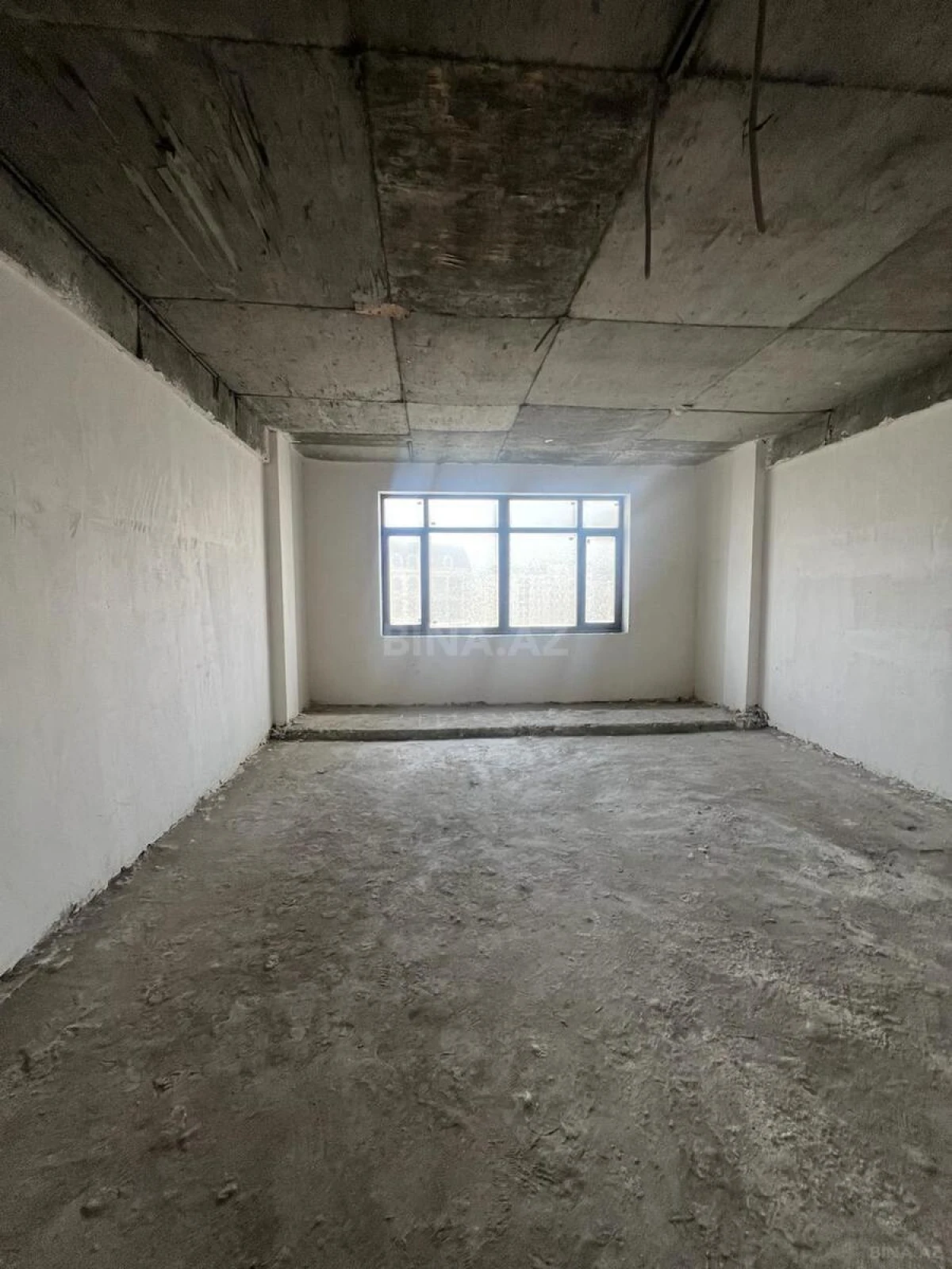 Satılır 3 otaqlı mənzil 171 m²