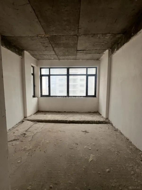 Satılır 3 otaqlı mənzil 171 m²