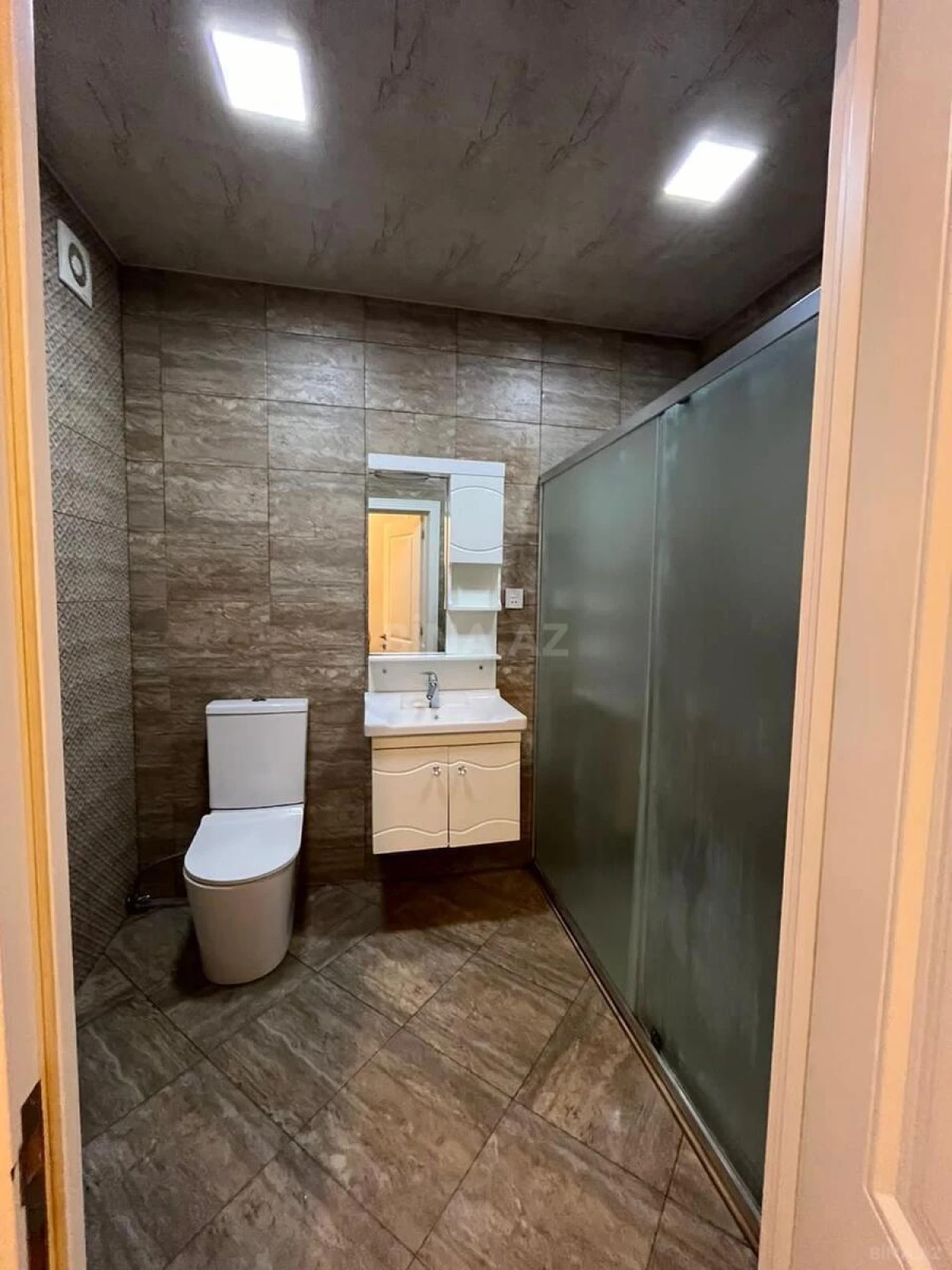 Kirayə verilir 3 otaqlı mənzil 75 m²