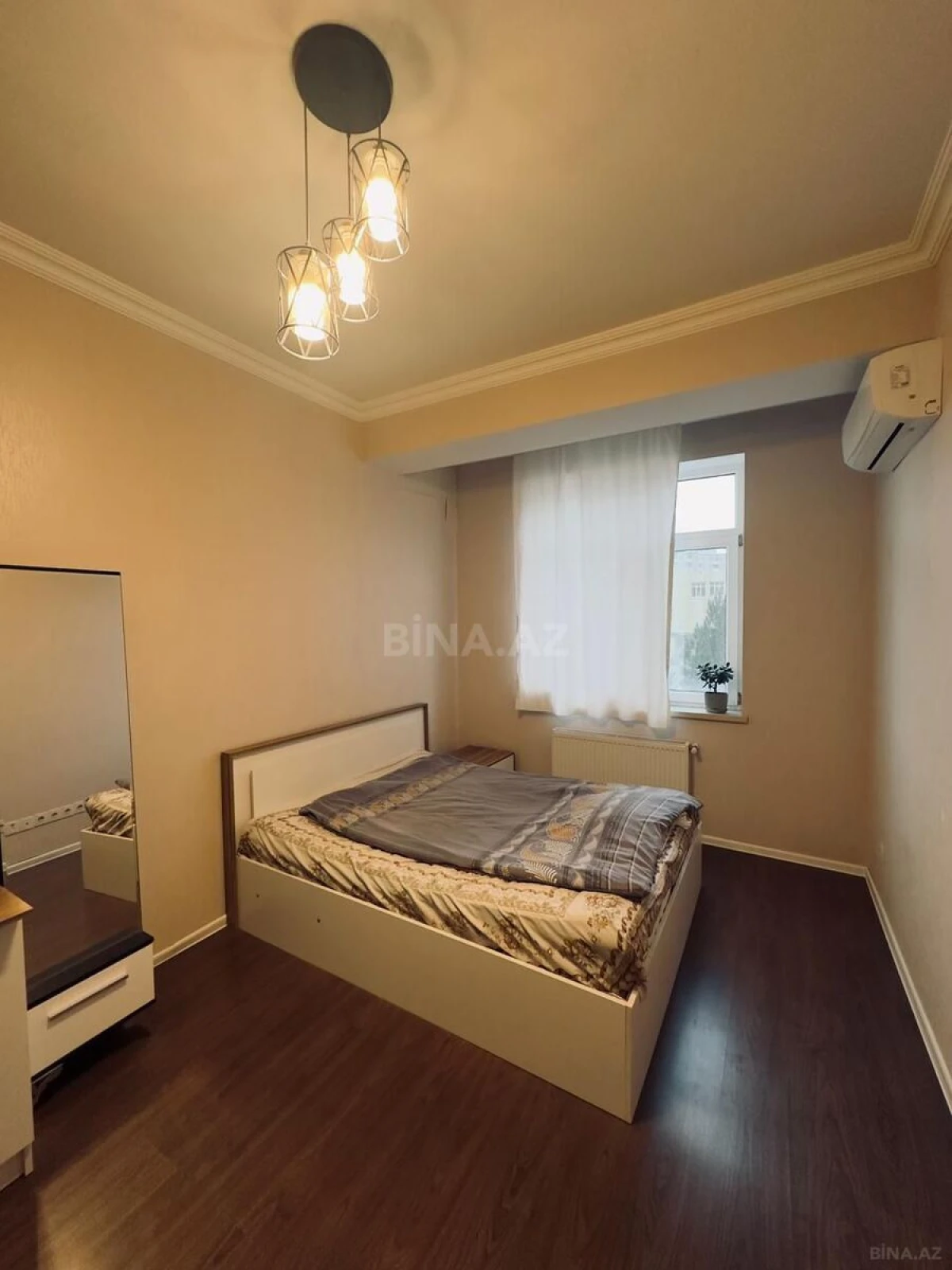Satılır 1 otaqlı mənzil 40 m²
