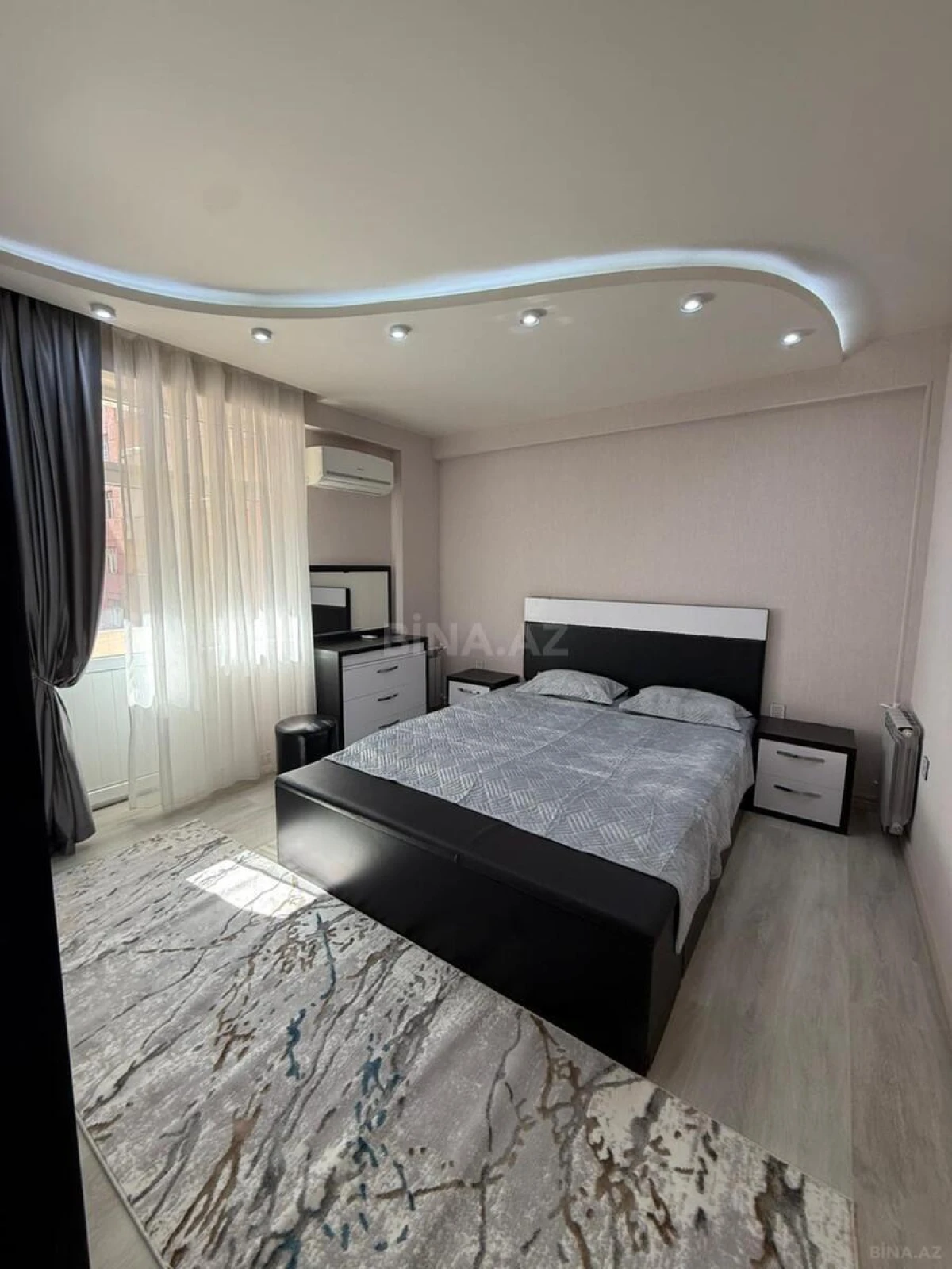 Satılır 3 otaqlı mənzil 112 m²