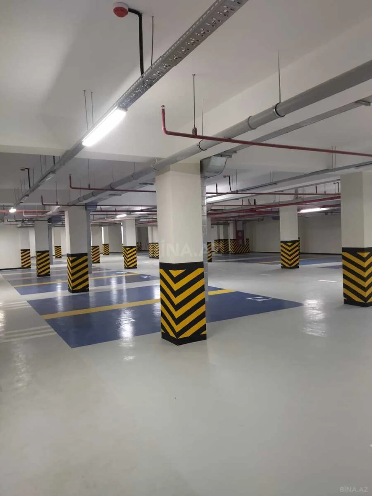 Kirayə verilir 2 otaqlı mənzil 79 m²