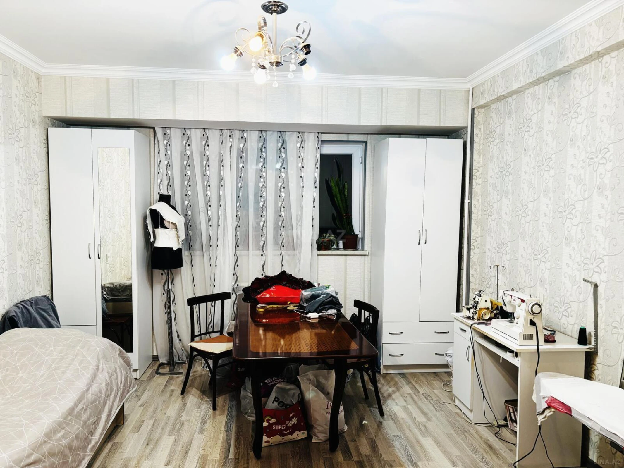 Satılır 4 otaqlı mənzil 99 m²