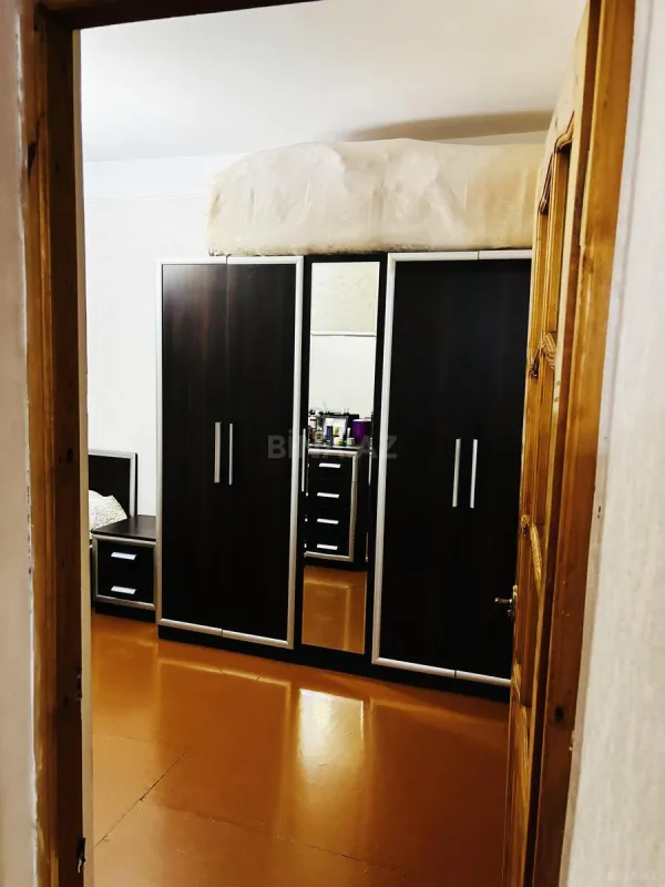 Satılır 4 otaqlı mənzil 99 m²