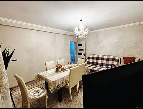 Satılır 4 otaqlı mənzil 99 m²