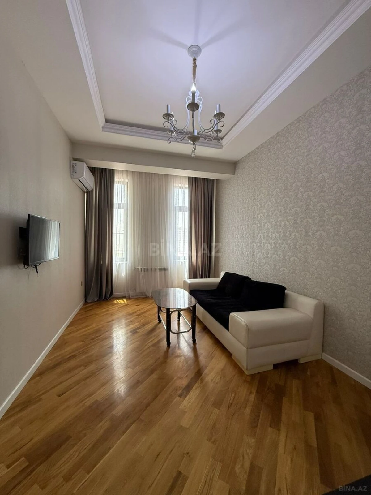 Kirayə verilir 2 otaqlı mənzil 90 m²