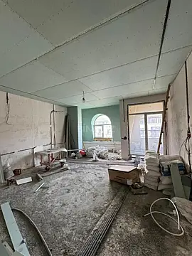 Satılır 4 otaqlı mənzil 205 m²