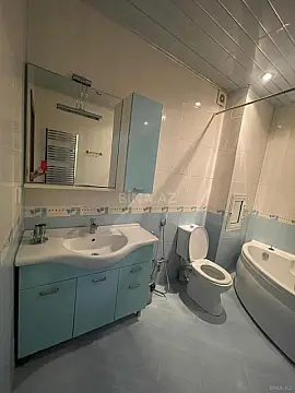 Kirayə verilir 4 otaqlı mənzil 168 m²