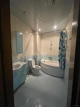 Kirayə verilir 4 otaqlı mənzil 168 m²