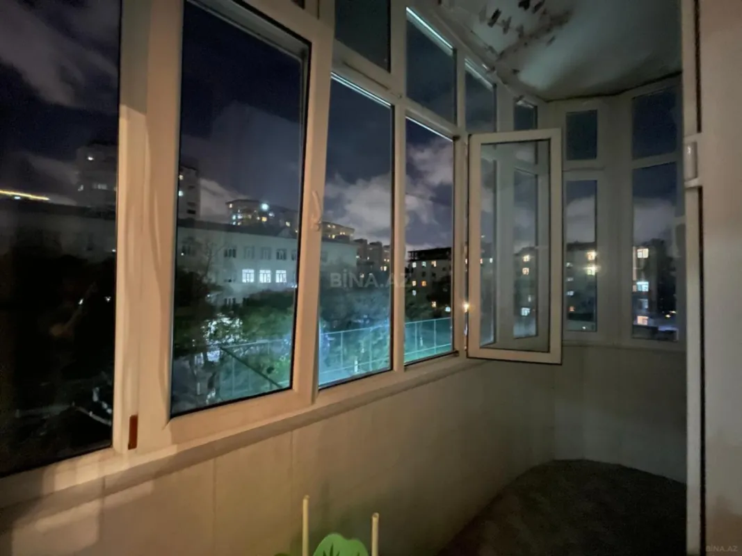 Kirayə verilir 4 otaqlı mənzil 168 m²