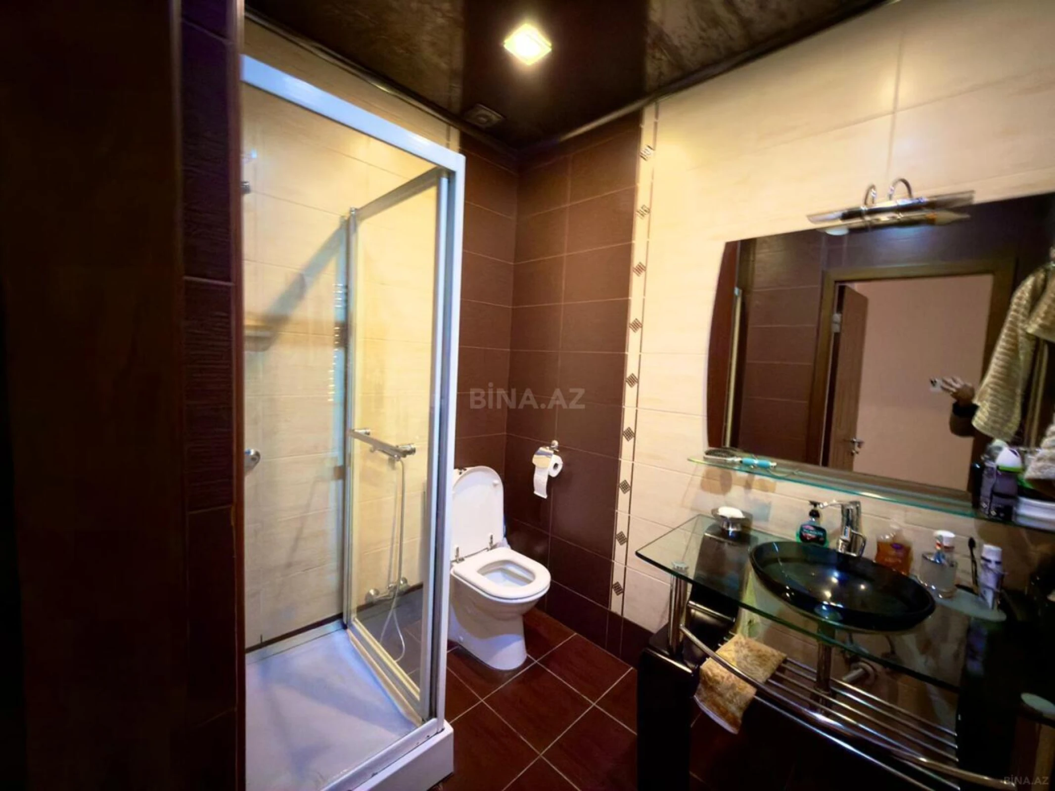 Satılır 3 otaqlı mənzil 135 m²