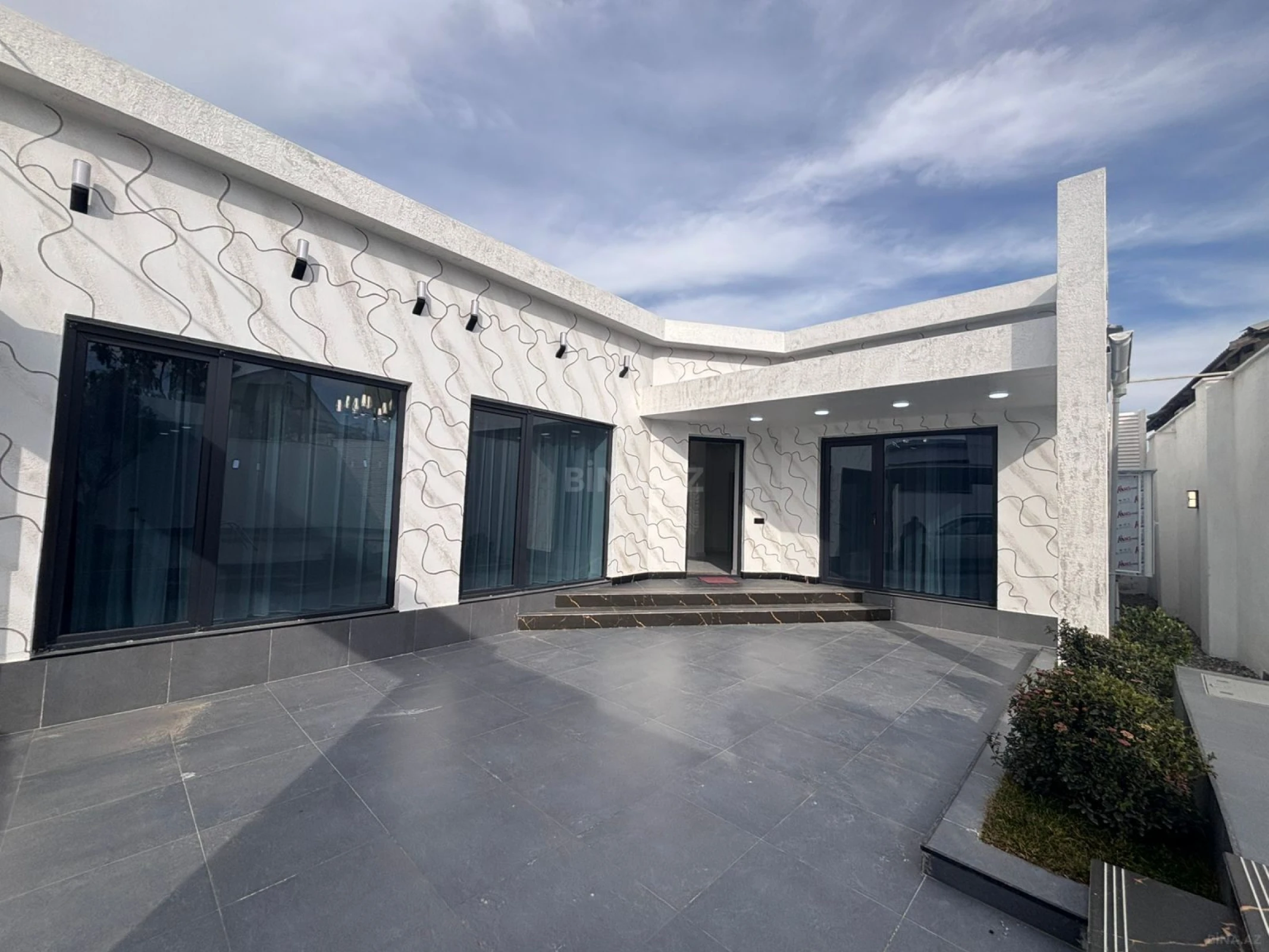 Satılır 4 otaqlı həyət evi 120 m²