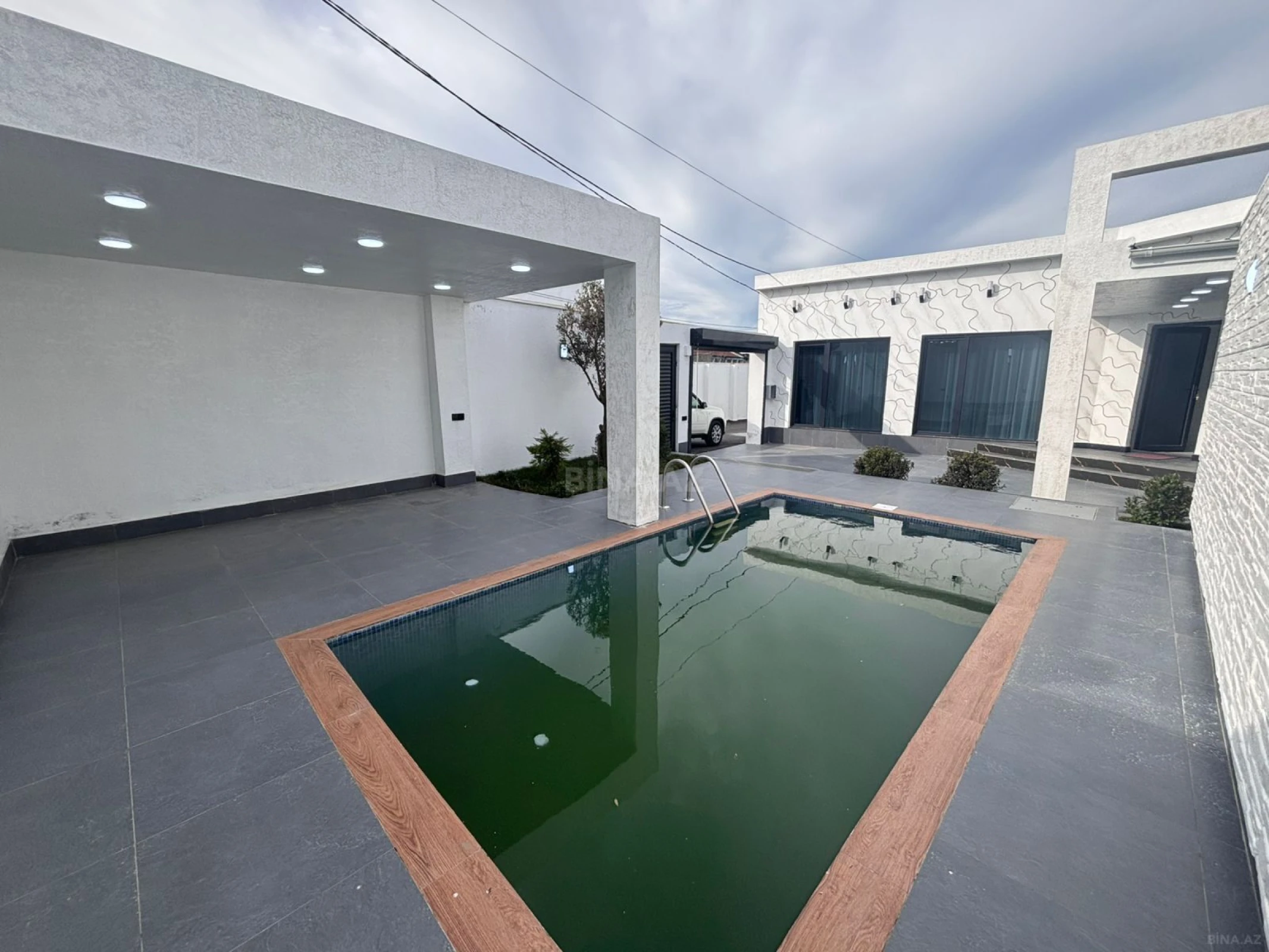 Satılır 4 otaqlı həyət evi 120 m²