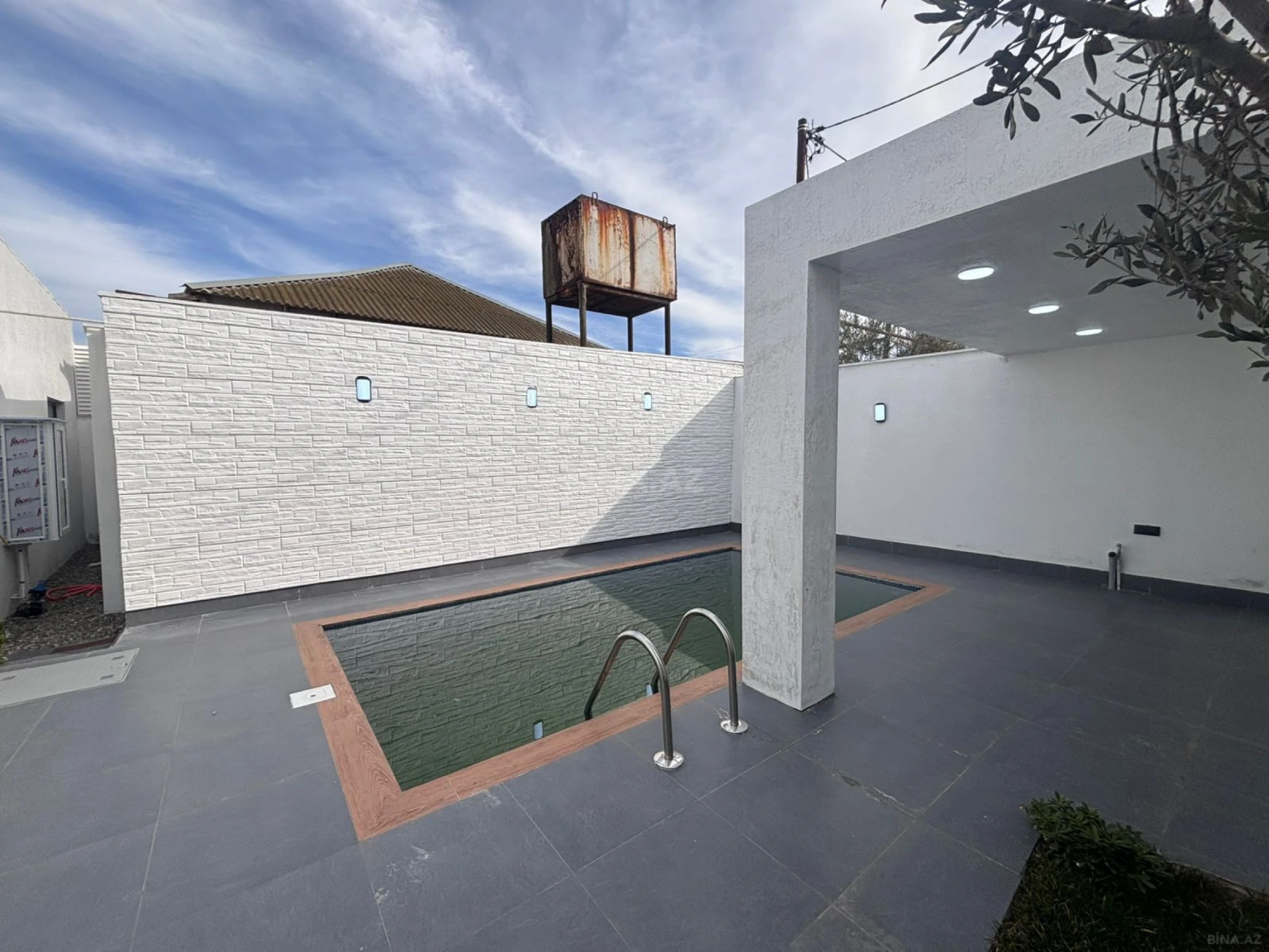 Satılır 4 otaqlı həyət evi 120 m²