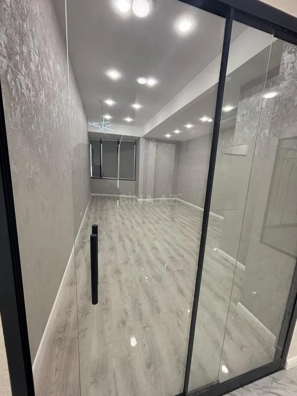 Kirayə verilir 4 otaqlı ofis 250 m²