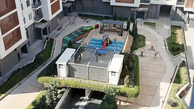 Satılır 5 otaqlı mənzil 242 m²