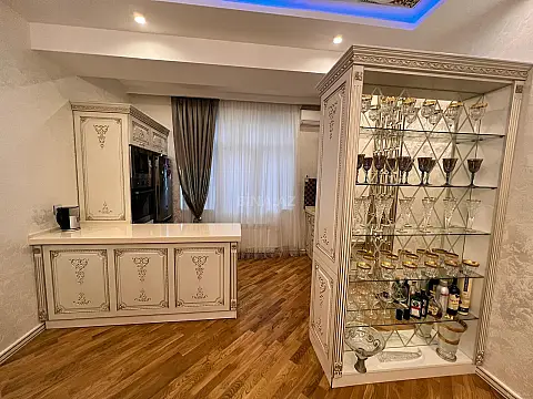 Kirayə verilir 3 otaqlı mənzil 97 m²