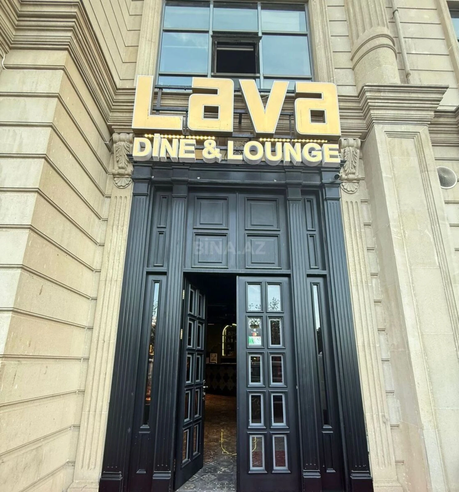 Kirayə verilir obyekt 368.4 m²