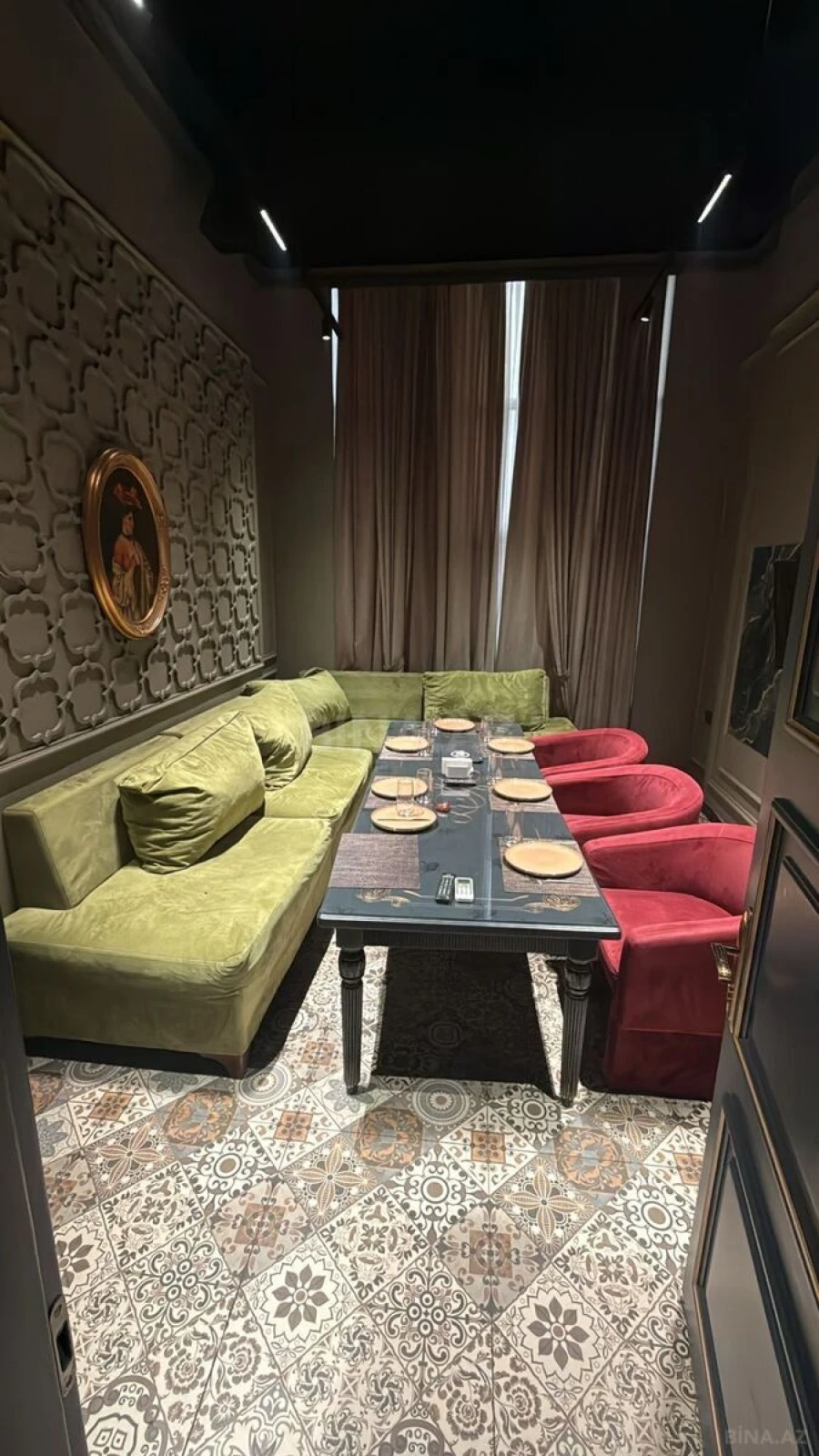 Kirayə verilir obyekt 368.4 m²