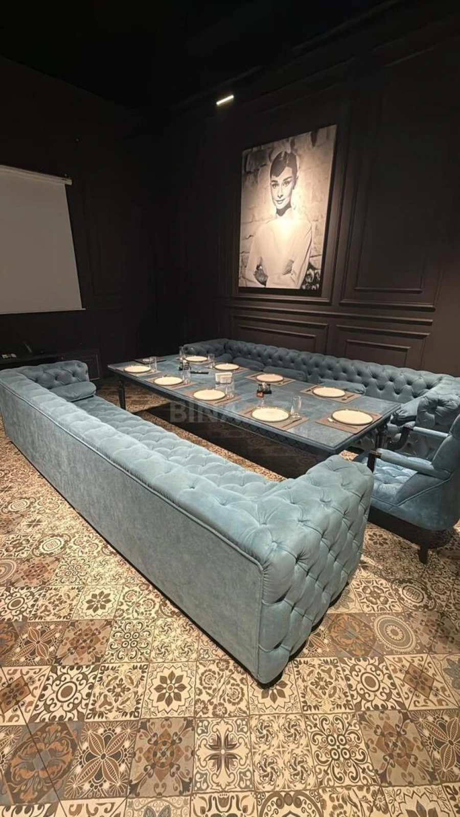 Kirayə verilir obyekt 368.4 m²