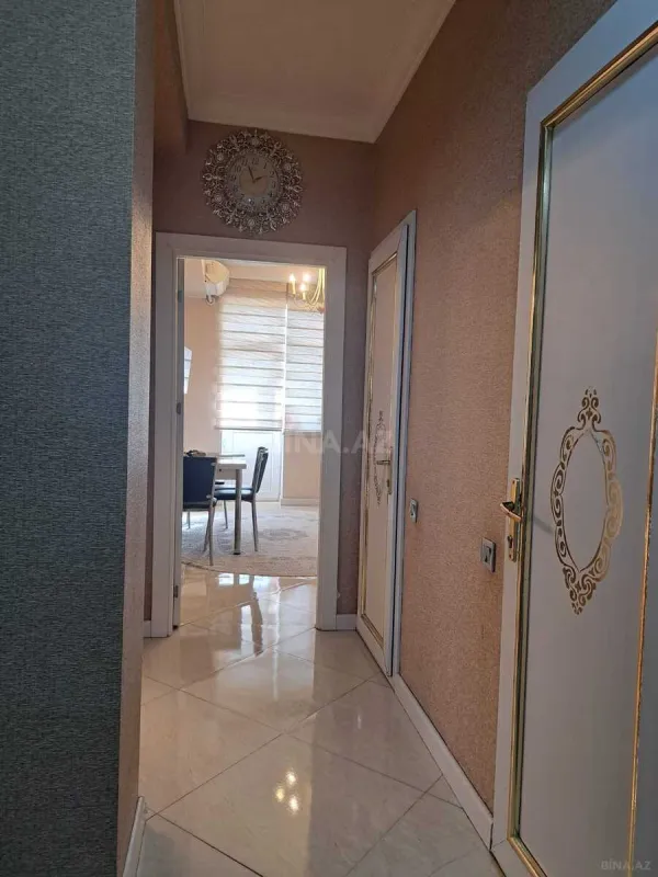 Satılır 3 otaqlı mənzil 121 m²