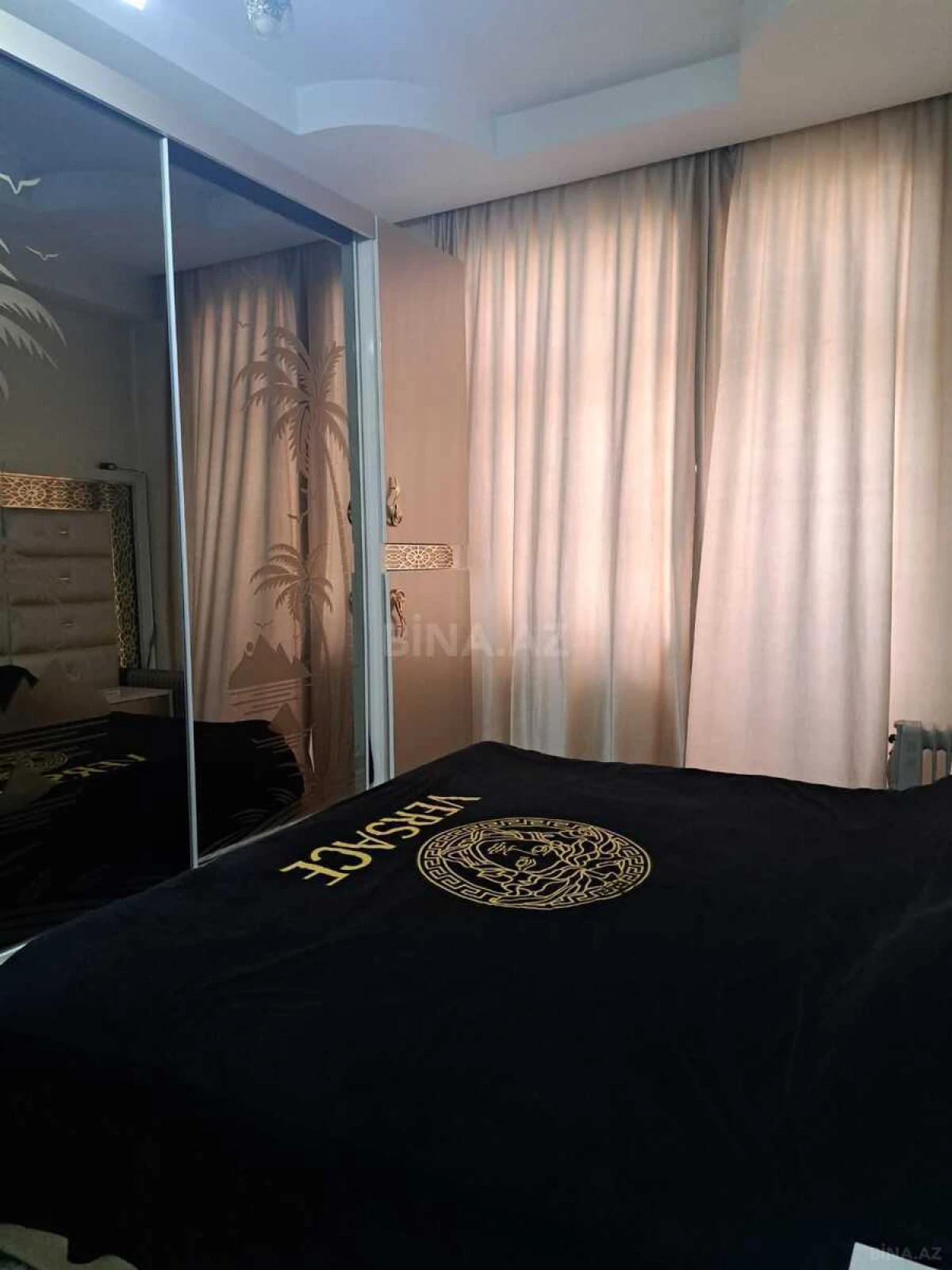 Satılır 3 otaqlı mənzil 121 m²